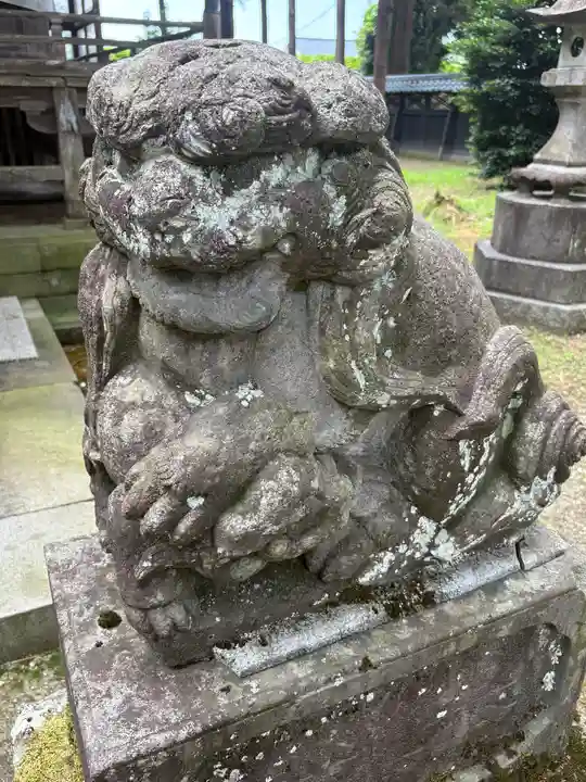 守りの神 藤基神社の狛犬