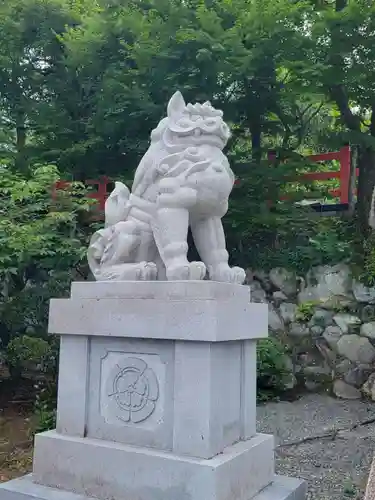 建勲神社の狛犬