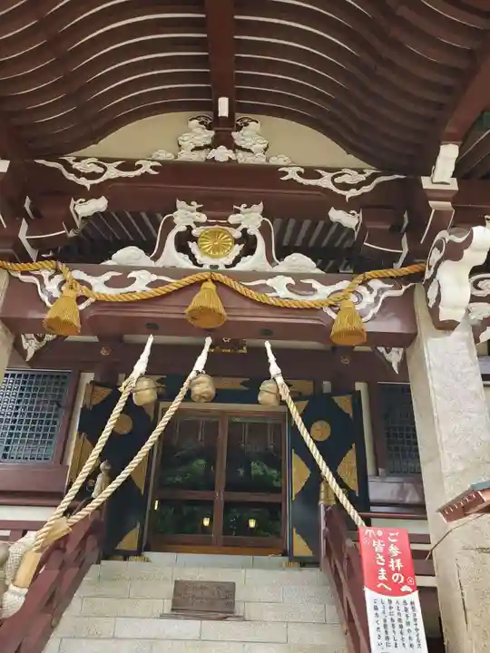 諏訪神社の本殿・本堂