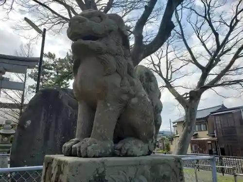 国造神社の狛犬