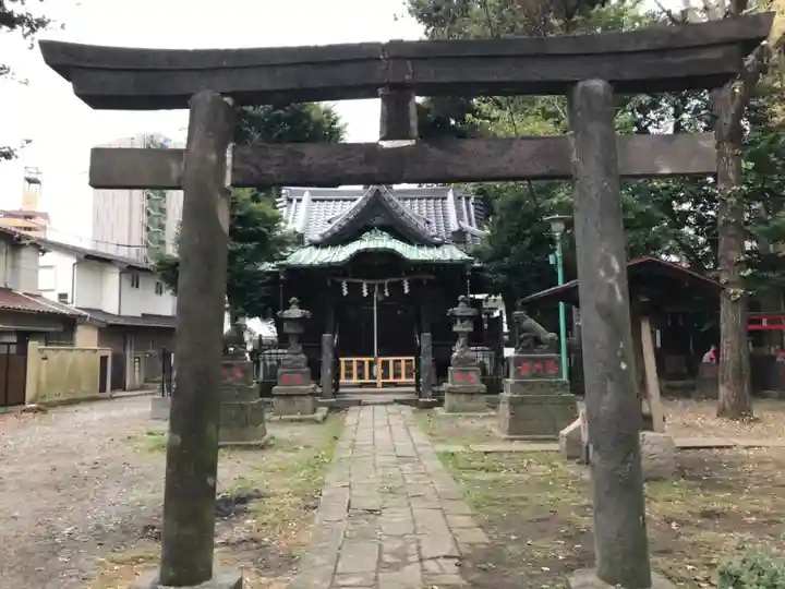 南品川諏訪神社の鳥居