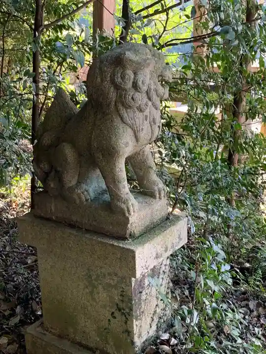 八多神社の狛犬