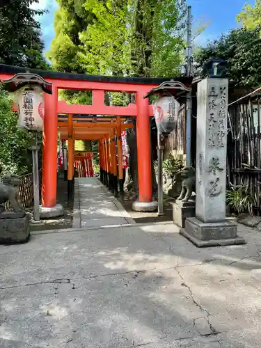 花園稲荷神社の鳥居