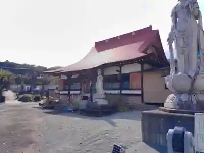 伊勢原 法泉寺の本殿・本堂