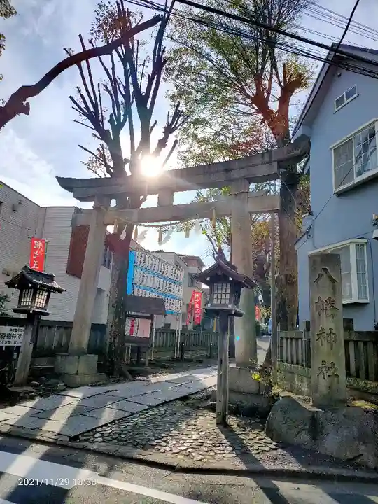 中目黒八幡神社の鳥居
