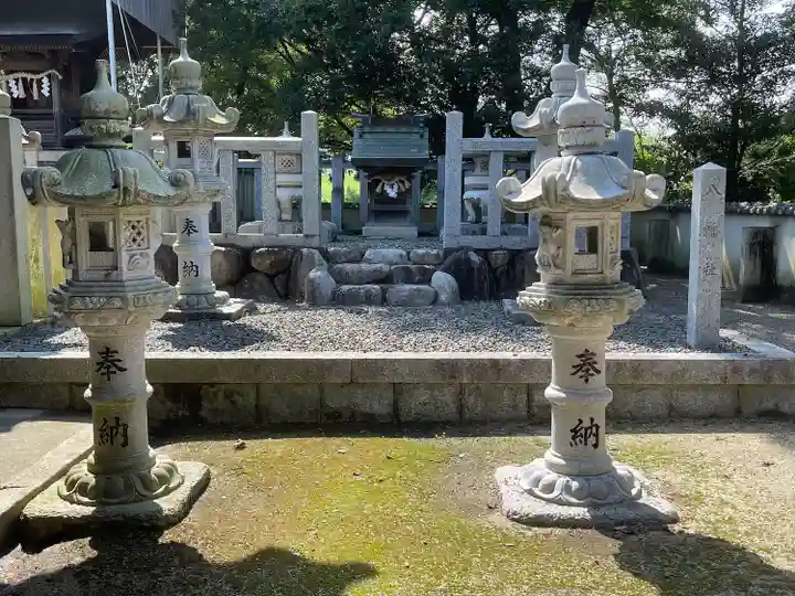 楠村神社の末社・摂社