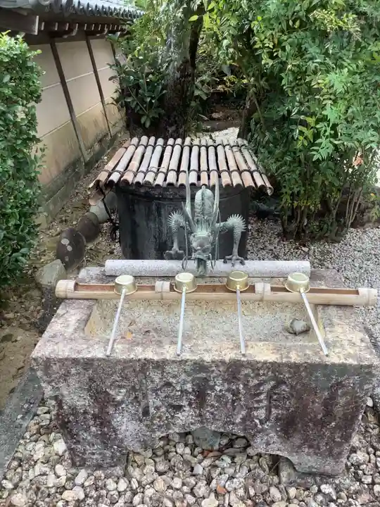 養善寺の手水舎
