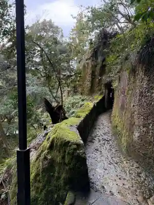 那谷寺の{uncategorized: "未分類", other: "その他", undefined: "問題あり", building: "その他建物", grave: "お墓", sacred_gate: "鳥居", guardian: "狛犬", statue: "像", buddha: "仏像", history: "歴史", nature: "自然", garden: "庭園", animal: "動物", pagoda: "塔", temizu: "手水舎", mountain_gate: "山門・神門", sanctuary: "本殿・本堂", subordinate: "末社・摂社", art: "芸術", scenery: "景色", jizo: "地蔵", ema: "絵馬", goshuin: "御朱印", omikuji: "おみくじ", items: "授与品その他", amulet: "お守り", goshuincho: "御朱印帳", eats: "食事", festival: "お祭り", votive_dance: "神楽", shichigosan: "七五三参", wedding: "結婚式", experience: "体験その他", initially: "初詣", around: "周辺", anti_infection: "感染症対策"}