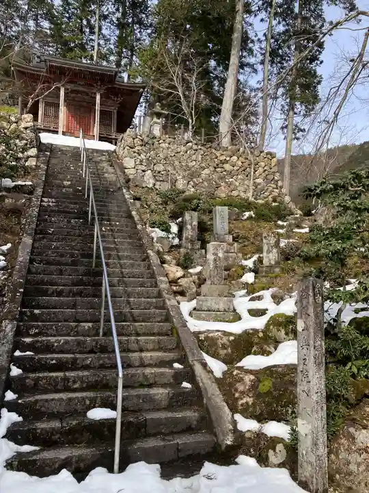 華厳寺(岐阜県)