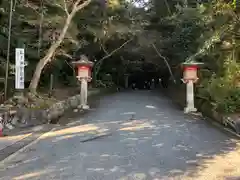 石上神宮の建物その他