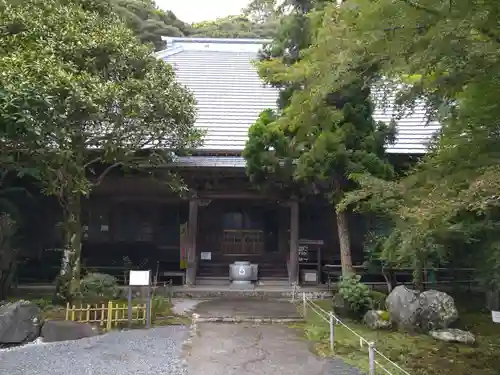 小松寺の本殿・本堂