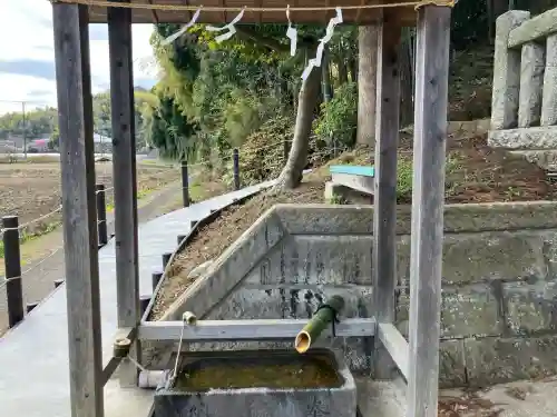 舞岡八幡宮の{uncategorized: "未分類", other: "その他", undefined: "問題あり", building: "その他建物", grave: "お墓", sacred_gate: "鳥居", guardian: "狛犬", statue: "像", buddha: "仏像", history: "歴史", nature: "自然", garden: "庭園", animal: "動物", pagoda: "塔", temizu: "手水舎", mountain_gate: "山門・神門", sanctuary: "本殿・本堂", subordinate: "末社・摂社", art: "芸術", scenery: "景色", jizo: "地蔵", ema: "絵馬", goshuin: "御朱印", omikuji: "おみくじ", items: "授与品その他", amulet: "お守り", goshuincho: "御朱印帳", eats: "食事", festival: "お祭り", votive_dance: "神楽", shichigosan: "七五三参", wedding: "結婚式", experience: "体験その他", initially: "初詣", around: "周辺", anti_infection: "感染症対策"}