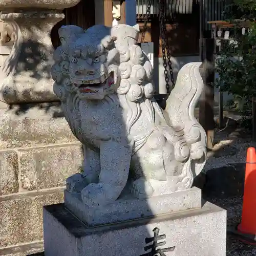 神館神社の狛犬