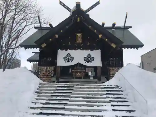 札幌諏訪神社の本殿・本堂