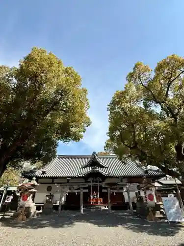 泉穴師神社の{uncategorized: "未分類", other: "その他", undefined: "問題あり", building: "その他建物", grave: "お墓", sacred_gate: "鳥居", guardian: "狛犬", statue: "像", buddha: "仏像", history: "歴史", nature: "自然", garden: "庭園", animal: "動物", pagoda: "塔", temizu: "手水舎", mountain_gate: "山門・神門", sanctuary: "本殿・本堂", subordinate: "末社・摂社", art: "芸術", scenery: "景色", jizo: "地蔵", ema: "絵馬", goshuin: "御朱印", omikuji: "おみくじ", items: "授与品その他", amulet: "お守り", goshuincho: "御朱印帳", eats: "食事", festival: "お祭り", votive_dance: "神楽", shichigosan: "七五三参", wedding: "結婚式", experience: "体験その他", initially: "初詣", around: "周辺", anti_infection: "感染症対策"}