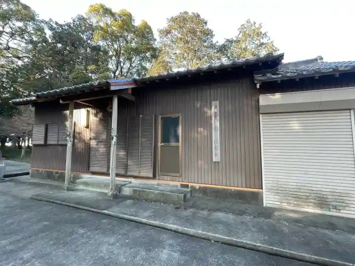 天玉神社の{uncategorized: "未分類", other: "その他", undefined: "問題あり", building: "その他建物", grave: "お墓", sacred_gate: "鳥居", guardian: "狛犬", statue: "像", buddha: "仏像", history: "歴史", nature: "自然", garden: "庭園", animal: "動物", pagoda: "塔", temizu: "手水舎", mountain_gate: "山門・神門", sanctuary: "本殿・本堂", subordinate: "末社・摂社", art: "芸術", scenery: "景色", jizo: "地蔵", ema: "絵馬", goshuin: "御朱印", omikuji: "おみくじ", items: "授与品その他", amulet: "お守り", goshuincho: "御朱印帳", eats: "食事", festival: "お祭り", votive_dance: "神楽", shichigosan: "七五三参", wedding: "結婚式", experience: "体験その他", initially: "初詣", around: "周辺", anti_infection: "感染症対策"}