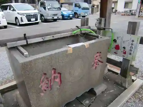 三輪里稲荷神社の手水舎