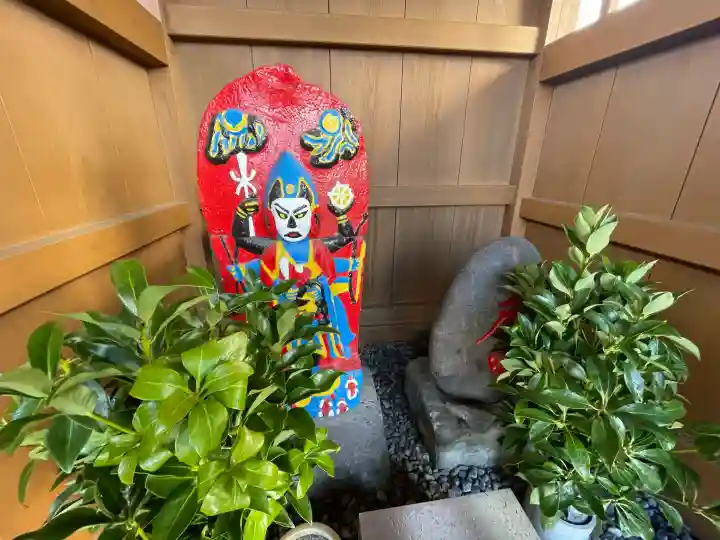 庚申堂の{uncategorized: "未分類", other: "その他", undefined: "問題あり", building: "その他建物", grave: "お墓", sacred_gate: "鳥居", guardian: "狛犬", statue: "像", buddha: "仏像", history: "歴史", nature: "自然", garden: "庭園", animal: "動物", pagoda: "塔", temizu: "手水舎", mountain_gate: "山門・神門", sanctuary: "本殿・本堂", subordinate: "末社・摂社", art: "芸術", scenery: "景色", jizo: "地蔵", ema: "絵馬", goshuin: "御朱印", omikuji: "おみくじ", items: "授与品その他", amulet: "お守り", goshuincho: "御朱印帳", eats: "食事", festival: "お祭り", votive_dance: "神楽", shichigosan: "七五三参", wedding: "結婚式", experience: "体験その他", initially: "初詣", around: "周辺", anti_infection: "感染症対策"}