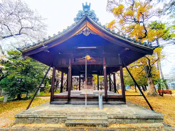 神明社(馬引)の本殿・本堂