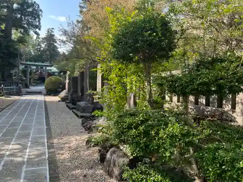 新橋浅間神社の庭園