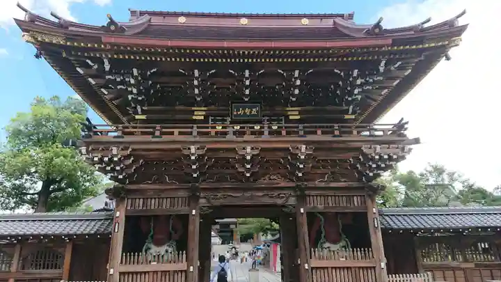 西新井大師総持寺の山門・神門