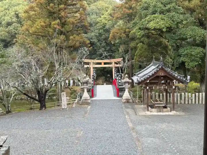 伊太祁曽神社の{uncategorized: "未分類", other: "その他", undefined: "問題あり", building: "その他建物", grave: "お墓", sacred_gate: "鳥居", guardian: "狛犬", statue: "像", buddha: "仏像", history: "歴史", nature: "自然", garden: "庭園", animal: "動物", pagoda: "塔", temizu: "手水舎", mountain_gate: "山門・神門", sanctuary: "本殿・本堂", subordinate: "末社・摂社", art: "芸術", scenery: "景色", jizo: "地蔵", ema: "絵馬", goshuin: "御朱印", omikuji: "おみくじ", items: "授与品その他", amulet: "お守り", goshuincho: "御朱印帳", eats: "食事", festival: "お祭り", votive_dance: "神楽", shichigosan: "七五三参", wedding: "結婚式", experience: "体験その他", initially: "初詣", around: "周辺", anti_infection: "感染症対策"}