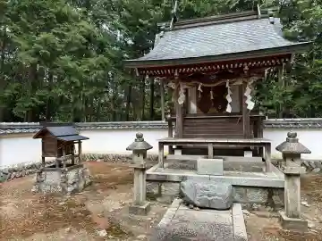 火雷神社の{uncategorized: "未分類", other: "その他", undefined: "問題あり", building: "その他建物", grave: "お墓", sacred_gate: "鳥居", guardian: "狛犬", statue: "像", buddha: "仏像", history: "歴史", nature: "自然", garden: "庭園", animal: "動物", pagoda: "塔", temizu: "手水舎", mountain_gate: "山門・神門", sanctuary: "本殿・本堂", subordinate: "末社・摂社", art: "芸術", scenery: "景色", jizo: "地蔵", ema: "絵馬", goshuin: "御朱印", omikuji: "おみくじ", items: "授与品その他", amulet: "お守り", goshuincho: "御朱印帳", eats: "食事", festival: "お祭り", votive_dance: "神楽", shichigosan: "七五三参", wedding: "結婚式", experience: "体験その他", initially: "初詣", around: "周辺", anti_infection: "感染症対策"}