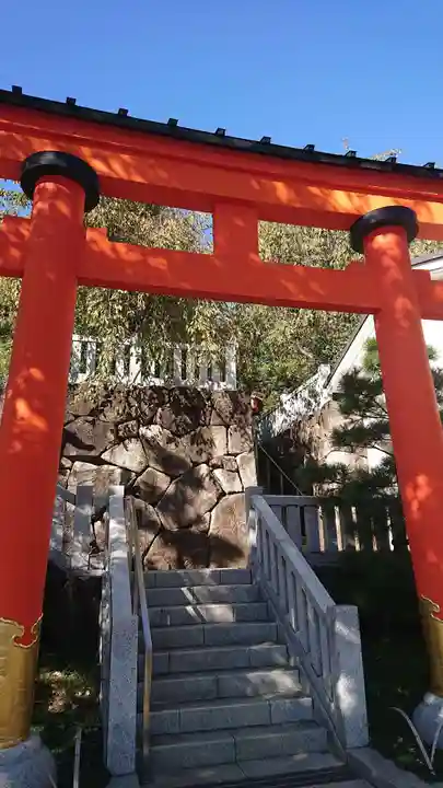 穴八幡宮の鳥居