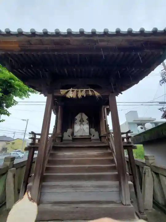 白山社の本殿・本堂