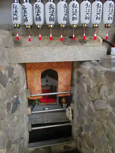 石像寺（釘抜地蔵）(京都府)