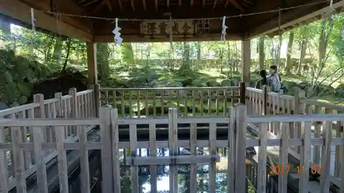 金澤神社の庭園