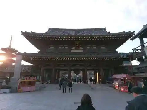 川崎大師（平間寺）の山門