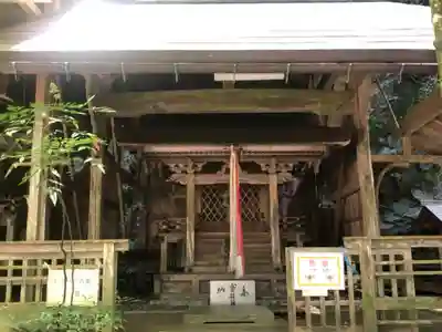 岩戸落葉神社の末社・摂社