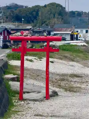 大魚神社の{uncategorized: "未分類", other: "その他", undefined: "問題あり", building: "その他建物", grave: "お墓", sacred_gate: "鳥居", guardian: "狛犬", statue: "像", buddha: "仏像", history: "歴史", nature: "自然", garden: "庭園", animal: "動物", pagoda: "塔", temizu: "手水舎", mountain_gate: "山門・神門", sanctuary: "本殿・本堂", subordinate: "末社・摂社", art: "芸術", scenery: "景色", jizo: "地蔵", ema: "絵馬", goshuin: "御朱印", omikuji: "おみくじ", items: "授与品その他", amulet: "お守り", goshuincho: "御朱印帳", eats: "食事", festival: "お祭り", votive_dance: "神楽", shichigosan: "七五三参", wedding: "結婚式", experience: "体験その他", initially: "初詣", around: "周辺", anti_infection: "感染症対策"}
