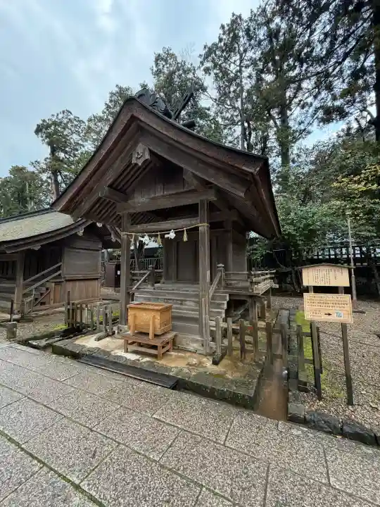出雲大社の{uncategorized: "未分類", other: "その他", undefined: "問題あり", building: "その他建物", grave: "お墓", sacred_gate: "鳥居", guardian: "狛犬", statue: "像", buddha: "仏像", history: "歴史", nature: "自然", garden: "庭園", animal: "動物", pagoda: "塔", temizu: "手水舎", mountain_gate: "山門・神門", sanctuary: "本殿・本堂", subordinate: "末社・摂社", art: "芸術", scenery: "景色", jizo: "地蔵", ema: "絵馬", goshuin: "御朱印", omikuji: "おみくじ", items: "授与品その他", amulet: "お守り", goshuincho: "御朱印帳", eats: "食事", festival: "お祭り", votive_dance: "神楽", shichigosan: "七五三参", wedding: "結婚式", experience: "体験その他", initially: "初詣", around: "周辺", anti_infection: "感染症対策"}