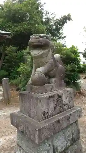 犬田神社の狛犬