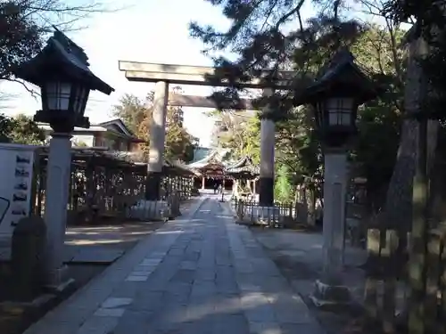 越ヶ谷久伊豆神社の鳥居