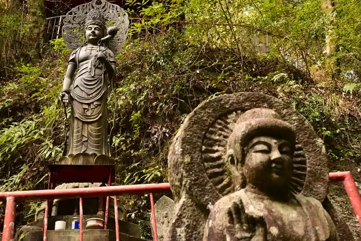 施法寺(東大寺末寺)(愛媛県)
