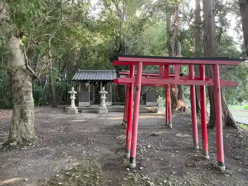 夜比良神社の末社