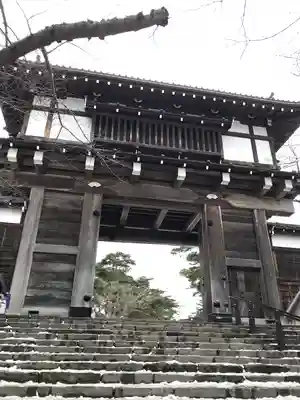 八幡秋田神社の山門・神門