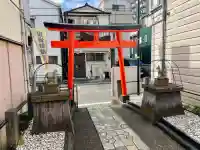 伏見大漁稲荷神社の{uncategorized: "未分類", other: "その他", undefined: "問題あり", building: "その他建物", grave: "お墓", sacred_gate: "鳥居", guardian: "狛犬", statue: "像", buddha: "仏像", history: "歴史", nature: "自然", garden: "庭園", animal: "動物", pagoda: "塔", temizu: "手水舎", mountain_gate: "山門・神門", sanctuary: "本殿・本堂", subordinate: "末社・摂社", art: "芸術", scenery: "景色", jizo: "地蔵", ema: "絵馬", goshuin: "御朱印", omikuji: "おみくじ", items: "授与品その他", amulet: "お守り", goshuincho: "御朱印帳", eats: "食事", festival: "お祭り", votive_dance: "神楽", shichigosan: "七五三参", wedding: "結婚式", experience: "体験その他", initially: "初詣", around: "周辺", anti_infection: "感染症対策"}