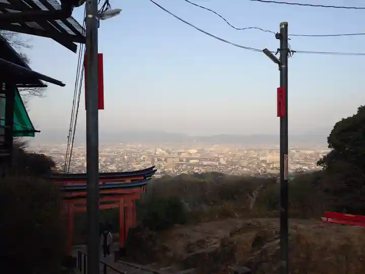 伏見稲荷大社三ノ峰(下之社神蹟・白菊大神)(京都府)