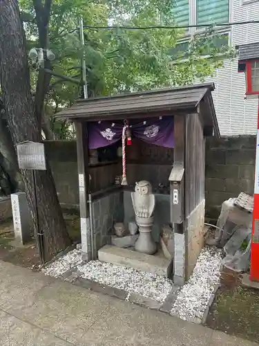 久富稲荷神社の像