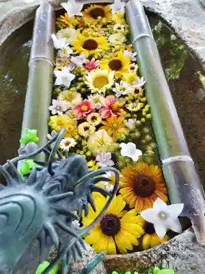 立志神社の手水舎