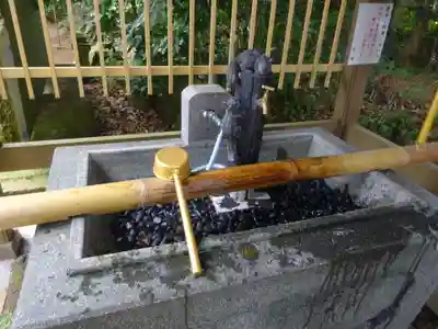 堀出神社の手水舎