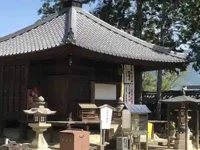 慈尊院の本殿・本堂