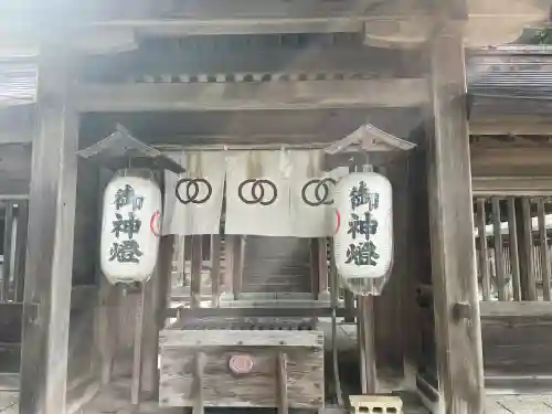 佐太神社の{uncategorized: "未分類", other: "その他", undefined: "問題あり", building: "その他建物", grave: "お墓", sacred_gate: "鳥居", guardian: "狛犬", statue: "像", buddha: "仏像", history: "歴史", nature: "自然", garden: "庭園", animal: "動物", pagoda: "塔", temizu: "手水舎", mountain_gate: "山門・神門", sanctuary: "本殿・本堂", subordinate: "末社・摂社", art: "芸術", scenery: "景色", jizo: "地蔵", ema: "絵馬", goshuin: "御朱印", omikuji: "おみくじ", items: "授与品その他", amulet: "お守り", goshuincho: "御朱印帳", eats: "食事", festival: "お祭り", votive_dance: "神楽", shichigosan: "七五三参", wedding: "結婚式", experience: "体験その他", initially: "初詣", around: "周辺", anti_infection: "感染症対策"}