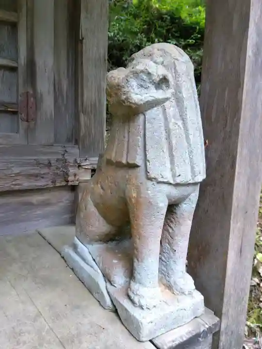 白龍神社の{uncategorized: "未分類", other: "その他", undefined: "問題あり", building: "その他建物", grave: "お墓", sacred_gate: "鳥居", guardian: "狛犬", statue: "像", buddha: "仏像", history: "歴史", nature: "自然", garden: "庭園", animal: "動物", pagoda: "塔", temizu: "手水舎", mountain_gate: "山門・神門", sanctuary: "本殿・本堂", subordinate: "末社・摂社", art: "芸術", scenery: "景色", jizo: "地蔵", ema: "絵馬", goshuin: "御朱印", omikuji: "おみくじ", items: "授与品その他", amulet: "お守り", goshuincho: "御朱印帳", eats: "食事", festival: "お祭り", votive_dance: "神楽", shichigosan: "七五三参", wedding: "結婚式", experience: "体験その他", initially: "初詣", around: "周辺", anti_infection: "感染症対策"}