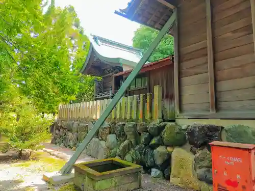 賣夫神社（嫁振）の本殿・本堂