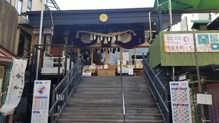 菊名神社の本殿・本堂